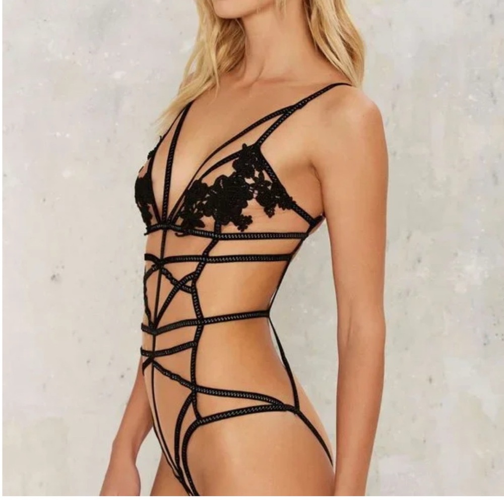 NEW For Love and Lemons Skivees Rylee Rose Velvet Whimsigoth Bodysuit sz M